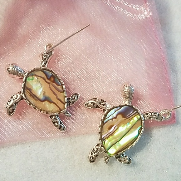 Turtle Earrings - Picture 2 of 3